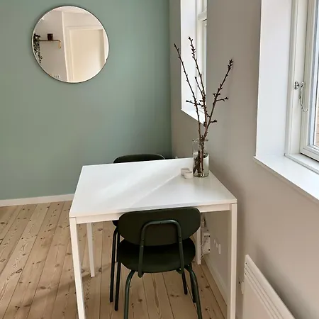 公寓 Charmerende Bolig Naer Domkirken